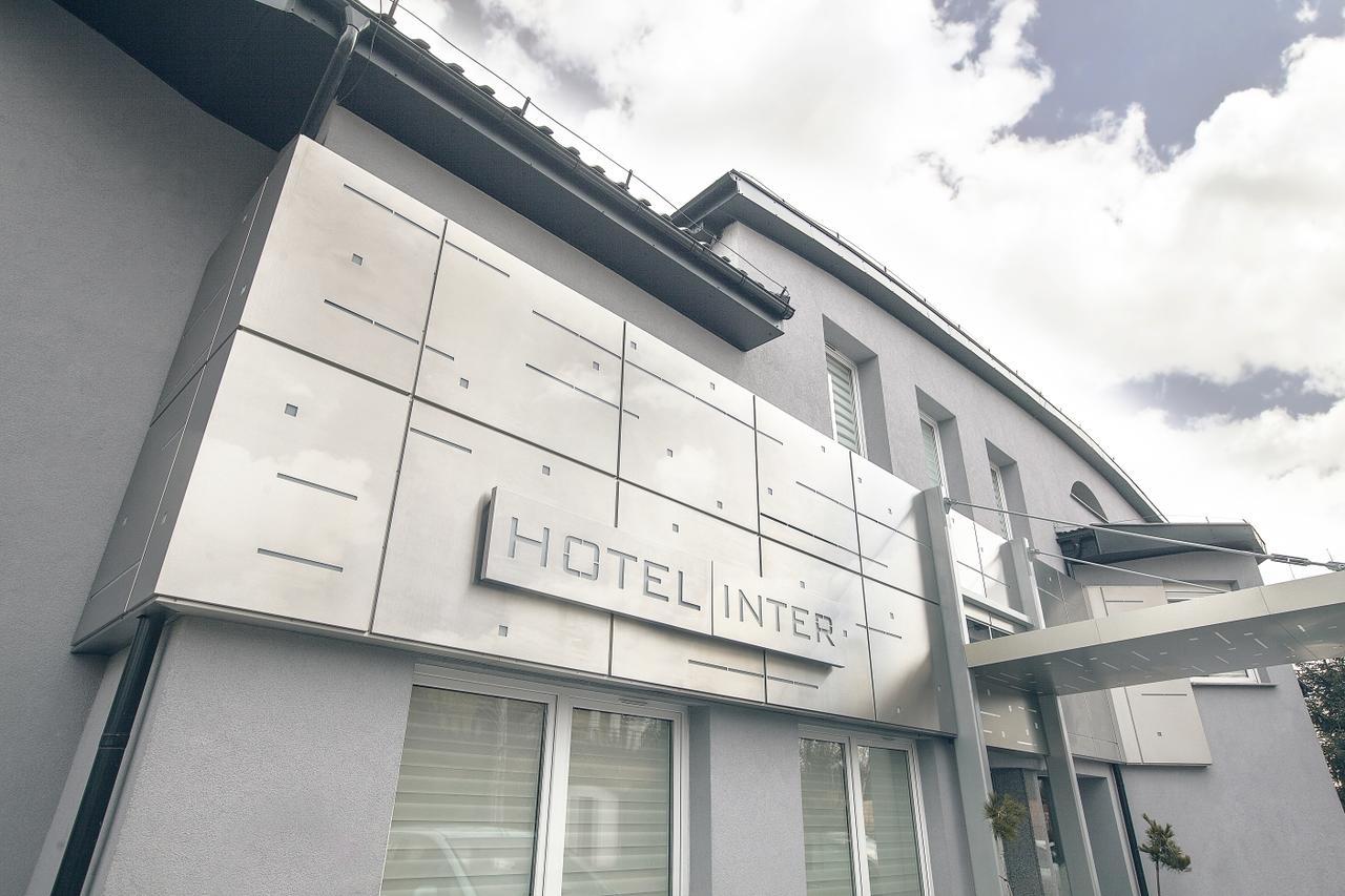 Hotel Inter Bielany Wroclawskie Exterior photo